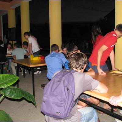25 iunie - 29 iulie 2009: Roman: "Vara împreună" pentru tineri