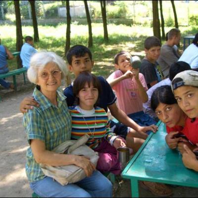 25 iunie - 29 iulie 2009: Roman: "Vara împreună" pentru tineri