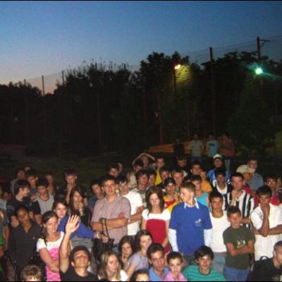 25 iunie - 29 iulie 2009: Roman: "Vara împreună" pentru tineri
