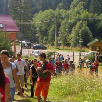 25 iunie - 29 iulie 2009: Roman: "Vara împreună" pentru tineri