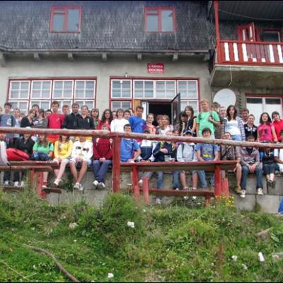 25 iunie - 29 iulie 2009: Roman: "Vara împreună" pentru tineri