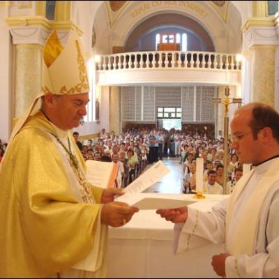 31 iulie 2009: Roman: Liturghia de înmânare a numirilor