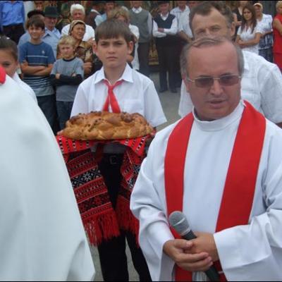 1 august 2009: Administrarea Mirului în Parohia Horgeşti