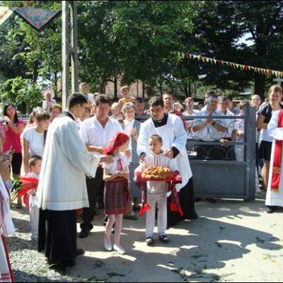 2 august 2009: Administrarea Mirului în Parohia Baraţi