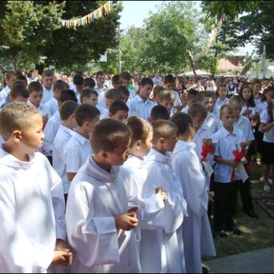 2 august 2009: Administrarea Mirului în Parohia Baraţi