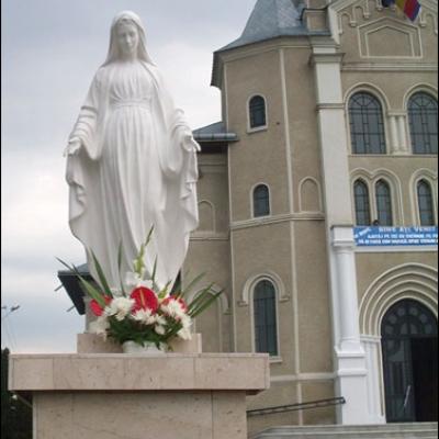6 august 2009: Buruieneşti: Sfinţirea noii case parohiale