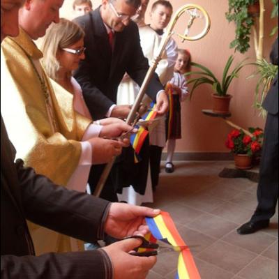 6 august 2009: Buruieneşti: Sfinţirea noii case parohiale