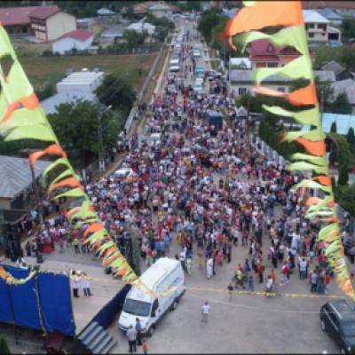 6 august 2009: Buruieneşti: Sfinţirea noii case parohiale