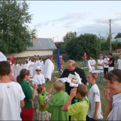8 august 2009: Baraţi: Campusul "Vara împreună"