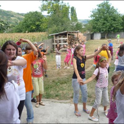 10-12 august: Arini: Vara împreună