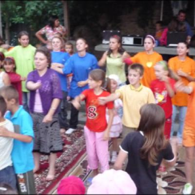 10-12 august: Arini: Vara împreună