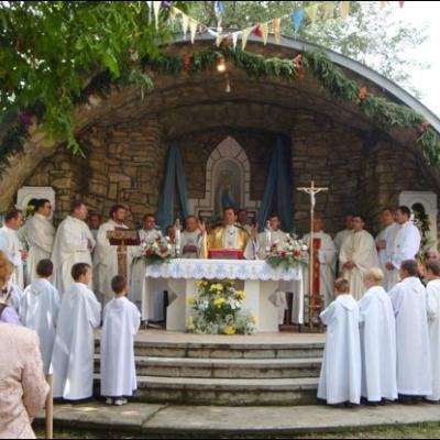 15 august 2009: Baraţi: Pelerinajul din sărbătoarea "Adormirea Maicii Domnului"
