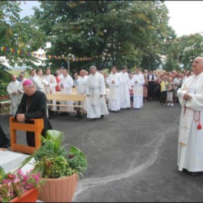 16 august 2009: Buhoci: Sărbătoarea sfinţirii bisericii