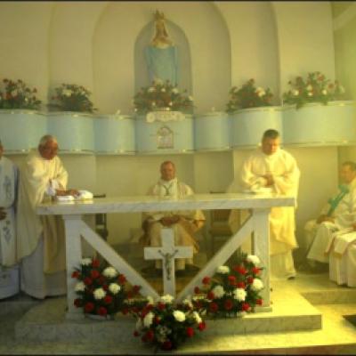 22 august: Garoafa: Consacrarea altarului şi sfinţirea bisericii