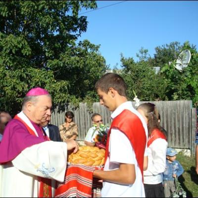 22 august 2009: Administrarea Mirului în Parohia Călugăreni şi filiala Roşiori