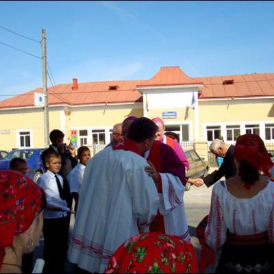 23 august 2009: Administrarea Mirului în Parohia Săbăoani