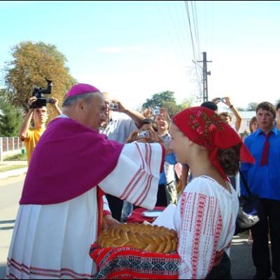 23 august 2009: Administrarea Mirului în Parohia Săbăoani