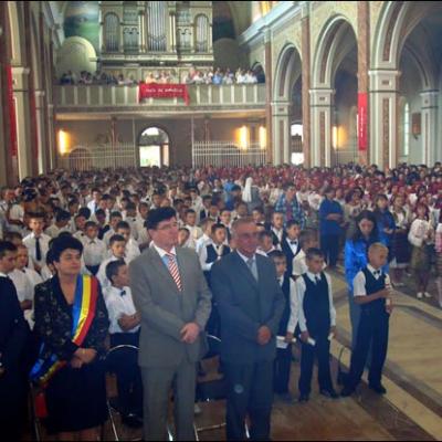 23 august 2009: Administrarea Mirului în Parohia Săbăoani
