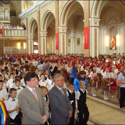 23 august 2009: Administrarea Mirului în Parohia Săbăoani