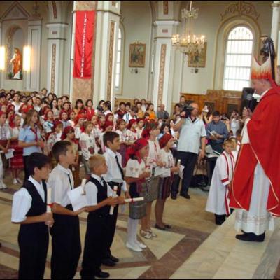 23 august 2009: Administrarea Mirului în Parohia Săbăoani