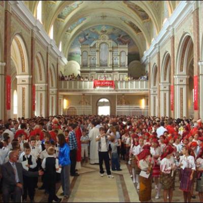 23 august 2009: Administrarea Mirului în Parohia Săbăoani