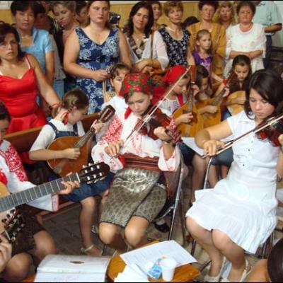 23 august 2009: Administrarea Mirului în Parohia Săbăoani