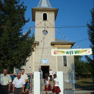 29 august 2009: Administrarea Mirului în filiala Bogdăneşti a Parohiei Prăjeşti
