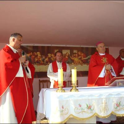 29 august 2009: Administrarea Mirului în filiala Bogdăneşti a Parohiei Prăjeşti