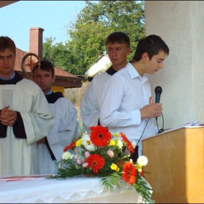29 august 2009: Administrarea Mirului în filiala Bogdăneşti a Parohiei Prăjeşti