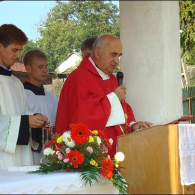 29 august 2009: Administrarea Mirului în filiala Bogdăneşti a Parohiei Prăjeşti