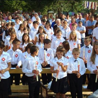 29 august 2009: Administrarea Mirului în filiala Bogdăneşti a Parohiei Prăjeşti