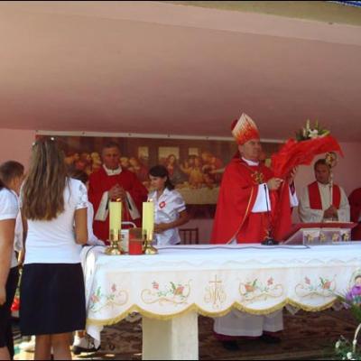 29 august 2009: Administrarea Mirului în filiala Bogdăneşti a Parohiei Prăjeşti