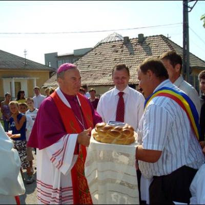 29 august 2009: Administrarea Mirului în Parohia Prăjeşti
