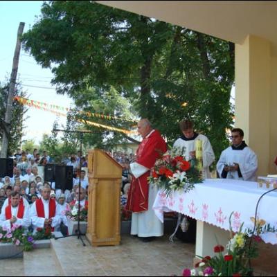 29 august 2009: Administrarea Mirului în Parohia Prăjeşti