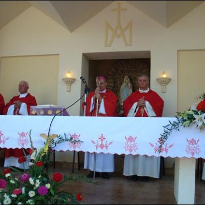 29 august 2009: Administrarea Mirului în Parohia Prăjeşti