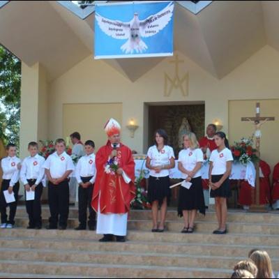 29 august 2009: Administrarea Mirului în Parohia Prăjeşti