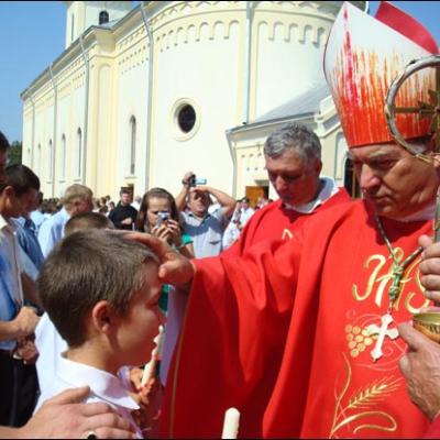 29 august 2009: Administrarea Mirului în Parohia Prăjeşti