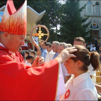 29 august 2009: Administrarea Mirului în Parohia Prăjeşti