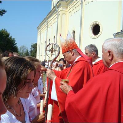 29 august 2009: Administrarea Mirului în Parohia Prăjeşti