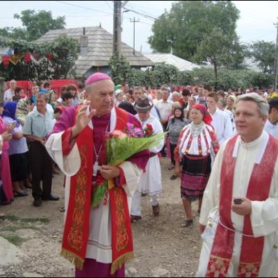 30 august 2009: Pustiana: Administrarea sacramentului Mirului