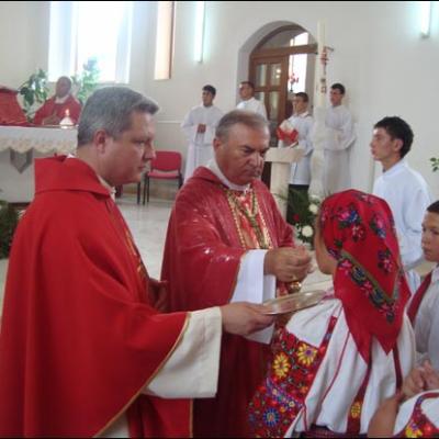30 august 2009: Pustiana: Administrarea sacramentului Mirului
