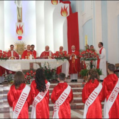 6 septembrie: Tămăşeni: Administrarea sacramentului Mirului