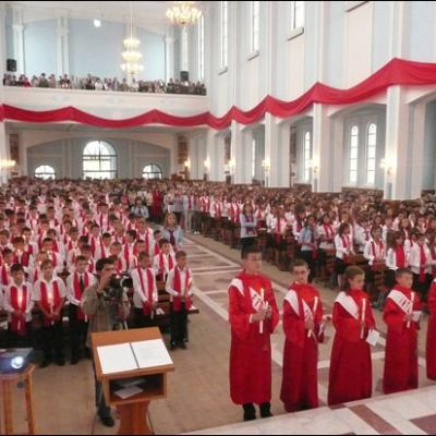 6 septembrie: Tămăşeni: Administrarea sacramentului Mirului