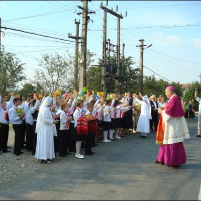 12 septembrie 2009: Administrarea Mirului în Parohia Chetriş