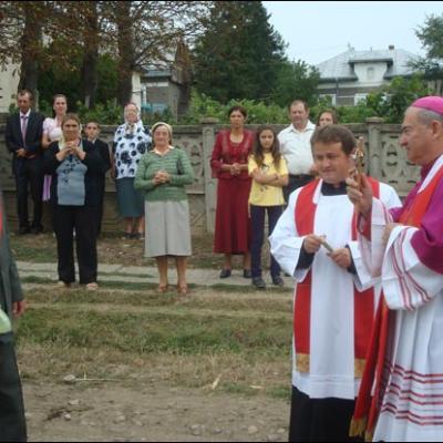 13 septembrie 2009: Administrarea Mirului în Parohia Bălţaţi
