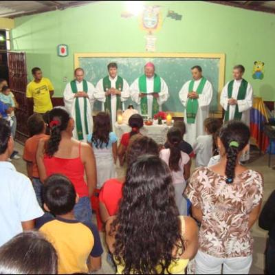 1-14 septembrie 2009: Vizita în Ecuador a PS Aurel Percă la preoţii misionari originari din Dieceza de Iaşi