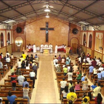 1-14 septembrie 2009: Vizita în Ecuador a PS Aurel Percă la preoţii misionari originari din Dieceza de Iaşi