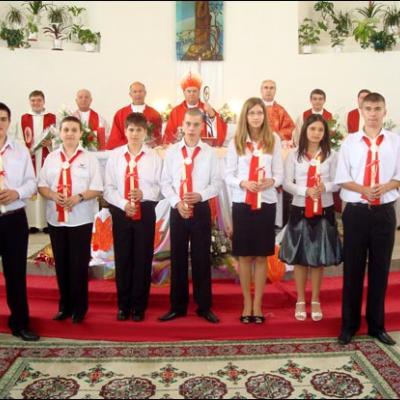 20 septembrie 2009: Administrarea Mirului în Parohia Tomeşti