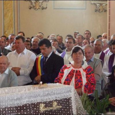 21 septembrie 2009: Faraoani: Funeraliile pr. Petru Mareş