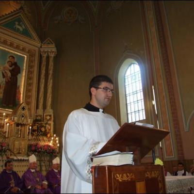 21 septembrie 2009: Faraoani: Funeraliile pr. Petru Mareş